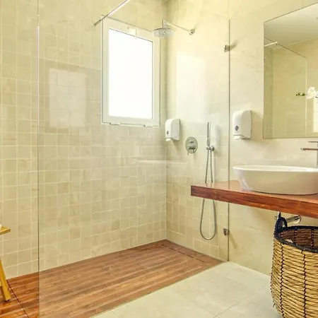 Dream With Luxury Services - Promotion Last Dates! Villa