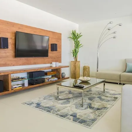 Dream With Luxury Services - Promotion Last Dates! Βίλα Βιλαμούρα